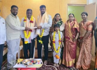 आदर्श शिक्षण संस्थेच्या वतीने ॲड तेजसिंह जहागिरदार यांचा सत्कार संपन्न