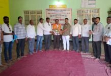 सांगोला तालुका कोळी समाज्याच्या वतीने अमोगसिद्ध कोळी गुरुजी यांचा सन्मानपूर्वक सत्कार