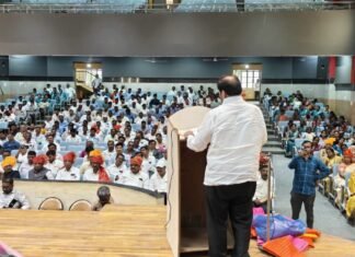 आरोग्यदूत मंगेश चिवटे यांना पुणे विधानपरिषद विभागीय शिक्षक मतदार संघात उमेदवारी मिळण्यासाठी महायुतीकडे ताकद लावणार ः मा.आम.अॅड.शहाजीबापू पाटील