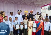 सांगोला विद्यामंदिरच्या अर्णव औताडे याचा पालकमंत्री नामदार जयकुमार गोरे यांच्या हस्ते गौरव