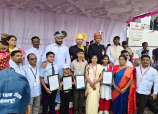 सांगोला विद्यामंदिरच्या अर्णव औताडे याचा पालकमंत्री नामदार जयकुमार गोरे यांच्या हस्ते गौरव