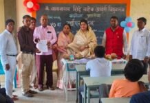 विठ्ठलपंत शिंदे यांची आदर्श विद्यालयाच्या नियमित मुख्याध्यापकपदी नियुक्ती