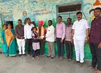 वाढदिवसाचा आनंद ज्ञानदानातून! मुलीच्या वाढदिवशी शाळेच्या ग्रंथालयासाठी दिली ₹5 हजाराची देणगी